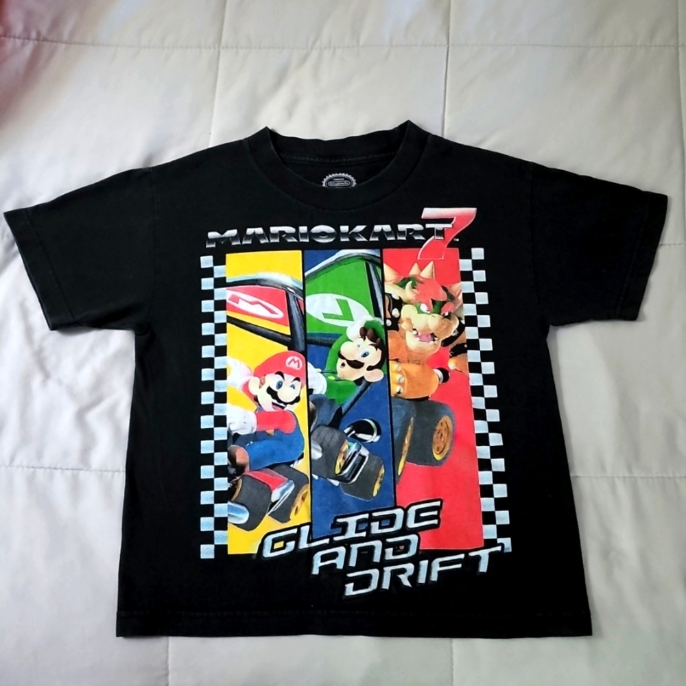 Mariokart 7 - T-Shirt Boys.   Size S Official Nintendo